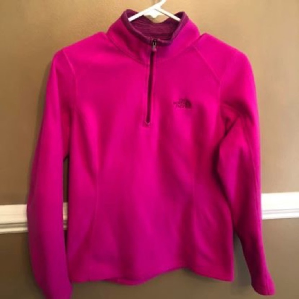 Woman’s small The North Face fleece pullover
